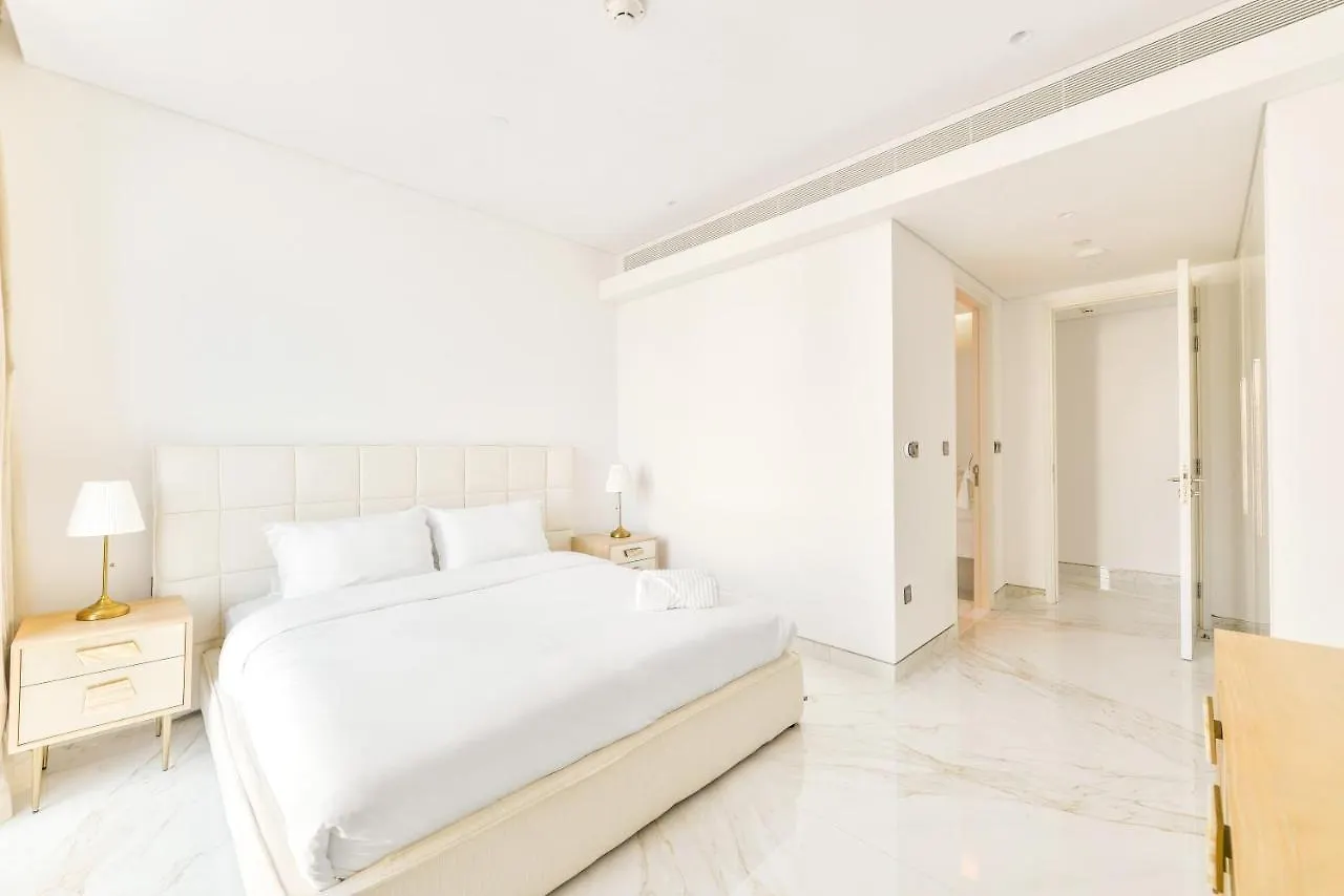Apartment Luxury 2 Bedroom Beachfront Apt W Stunning Sea View Dubai