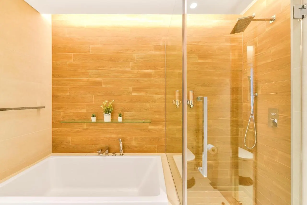Luxury 2 Bedroom Beachfront Apt W Stunning Sea View Dubai Apartment